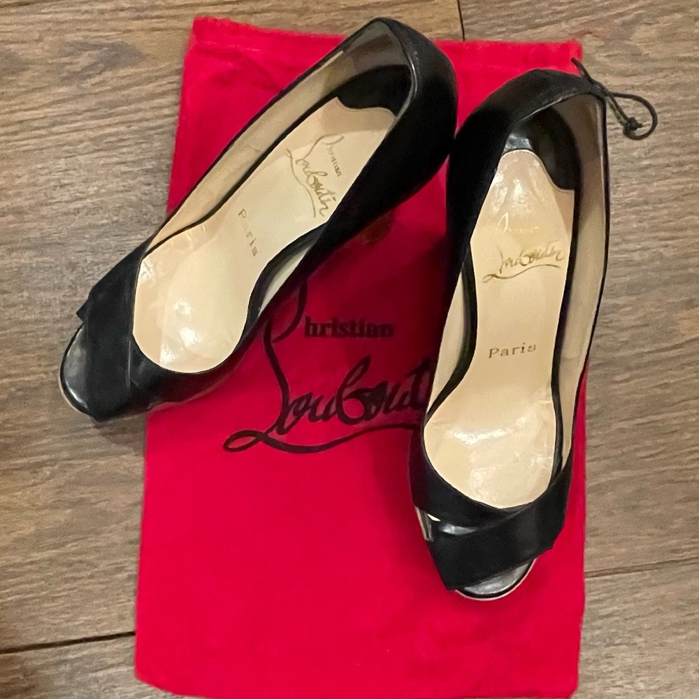Christian Louboutin Shoes 38.5